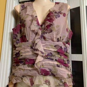 Superb sleeveless blouse, V neckline and ruffle, very feminine, lightweight silk